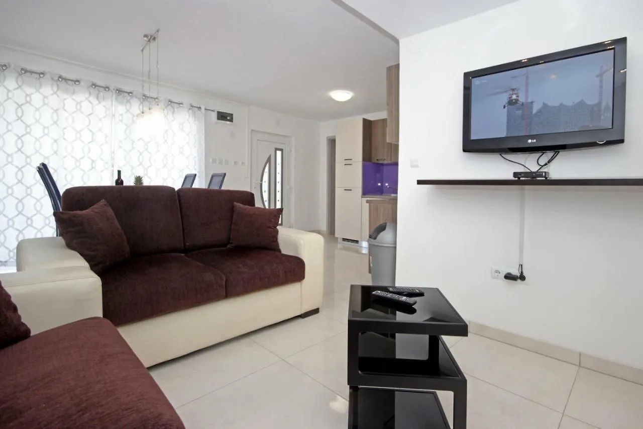 Apartment Alet Pula Kroatien