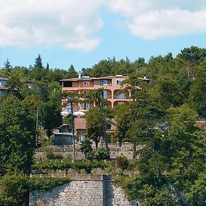  Villa With Private Parking And Breakfast,seaview Kroatien